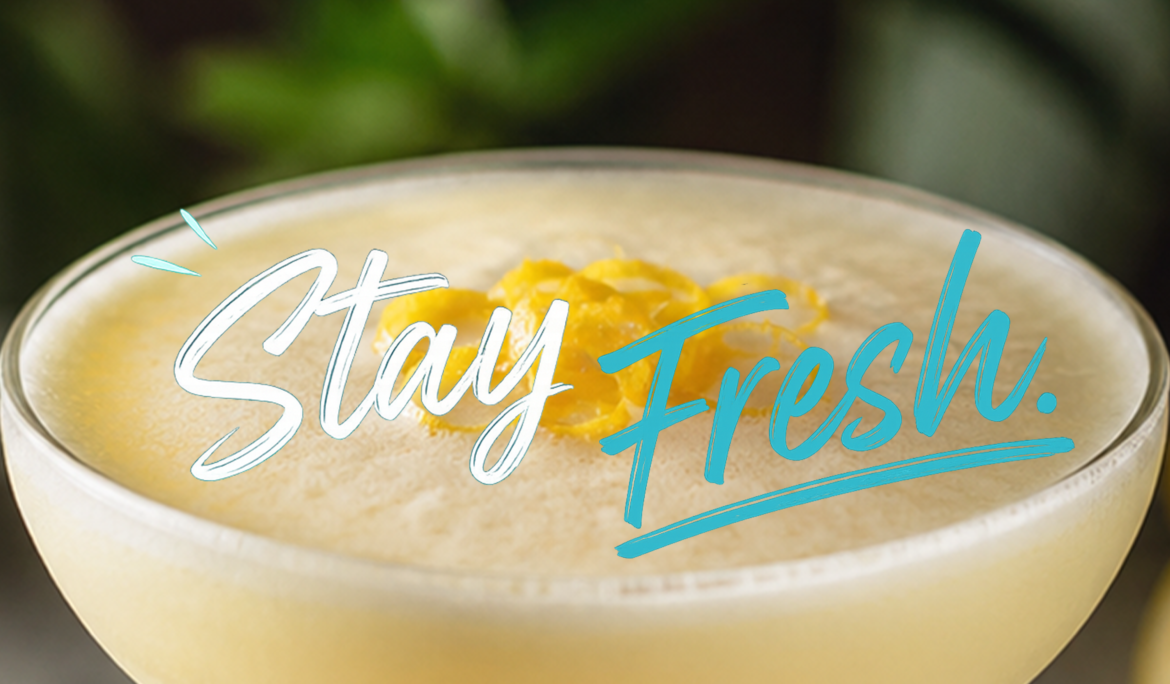 Fresh summer cocktail with lemon foam in a coupe glass – refreshing cocktail inspiration by BarSetup. Title
